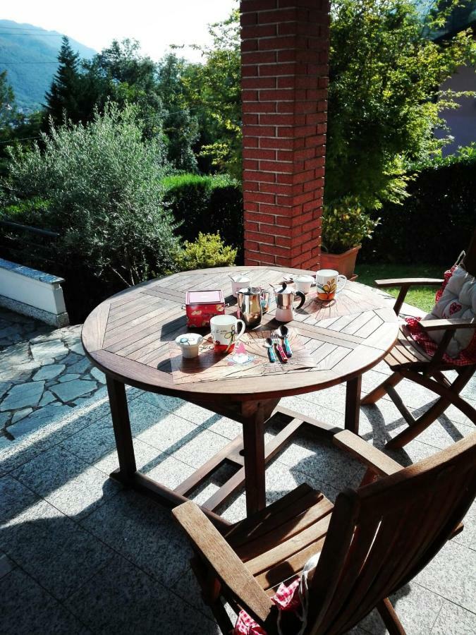 Casa Vacanza Il Glicine Casale Corte Cerro Exterior foto